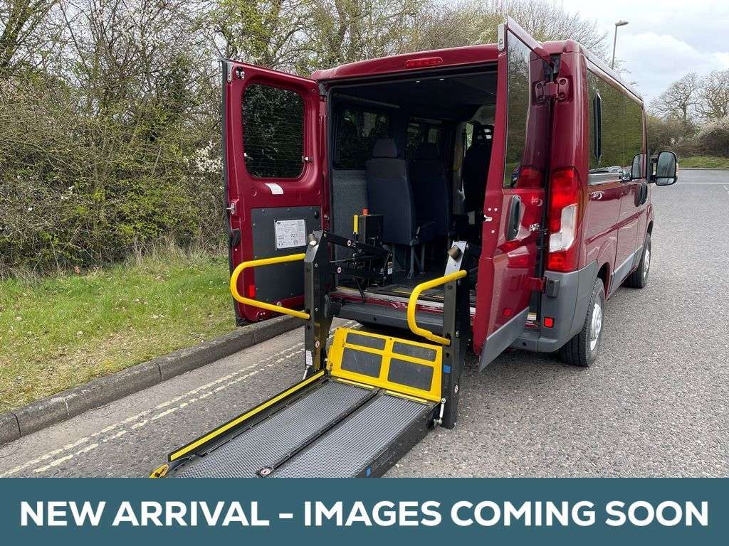A 2015 PEUGEOT BOXER 5 Seat Wheelchair Accessible Disabled Access Window Van Mini Bus A 2015 PEUGEOT BOXER 5 Seat Wheelchair Accessible Disabled Access Window Van Mini Bus