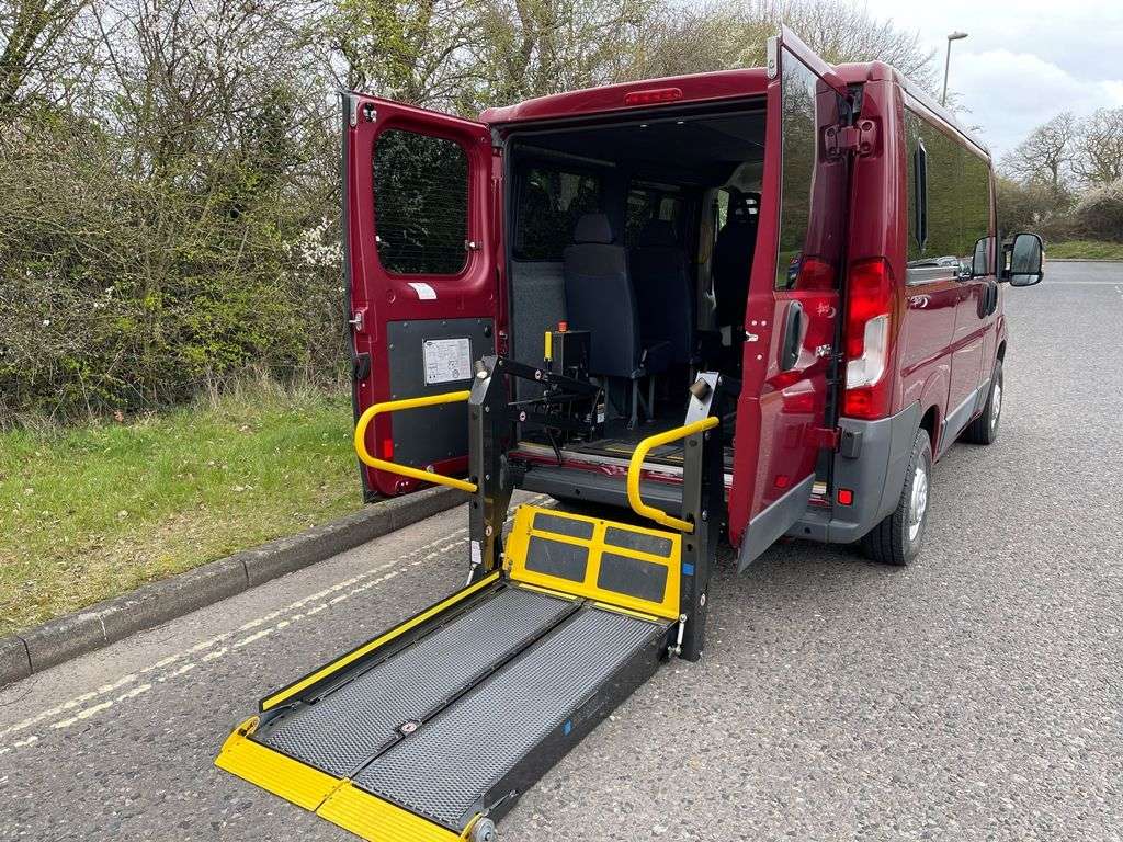 A 2015 PEUGEOT BOXER 5 Seat Wheelchair Accessible Disabled Access Window Van Mini Bus A 2015 PEUGEOT BOXER 5 Seat Wheelchair Accessible Disabled Access Window Van Mini Bus