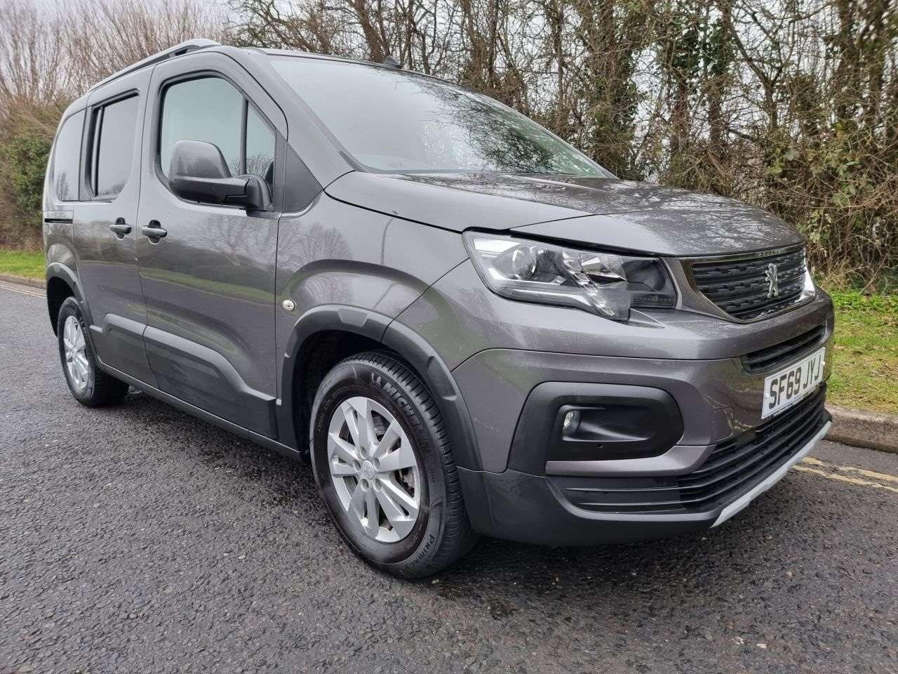 A 2019 PEUGEOT RIFTER BLUEHDI S/S ALLURE A 2019 PEUGEOT RIFTER BLUEHDI S/S ALLURE