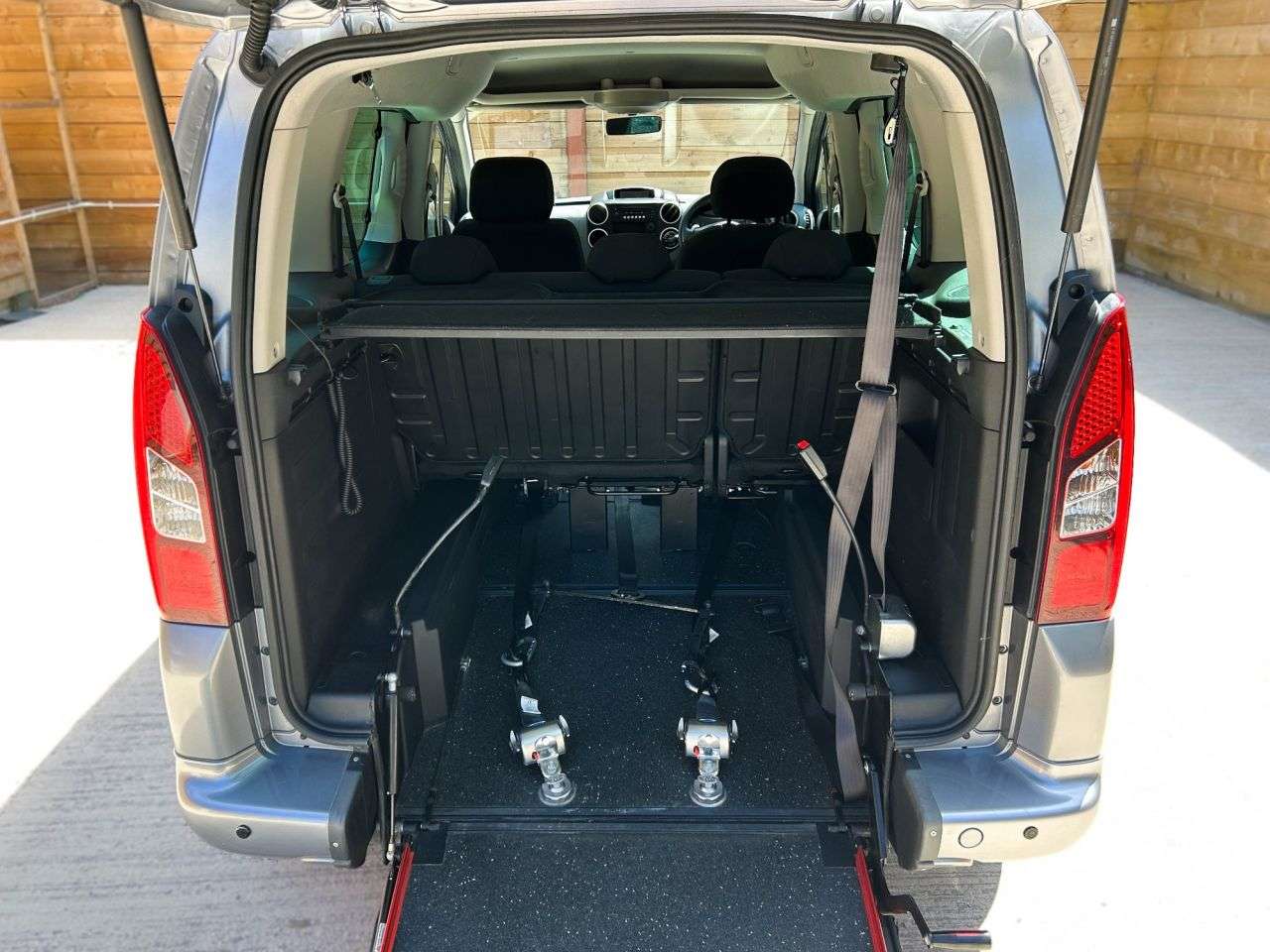 2017 PEUGEOT PARTNER TEPEE 2017 PEUGEOT PARTNER TEPEE