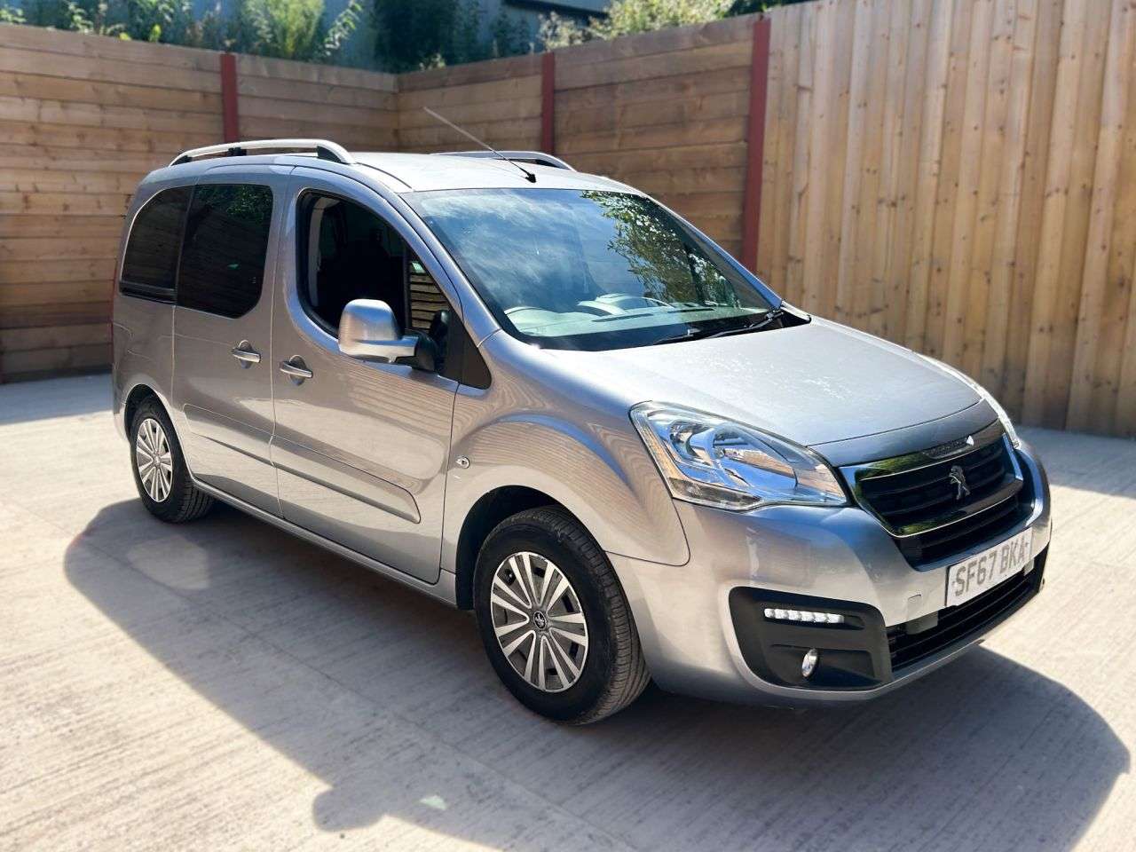 2017 PEUGEOT PARTNER TEPEE 2017 PEUGEOT PARTNER TEPEE