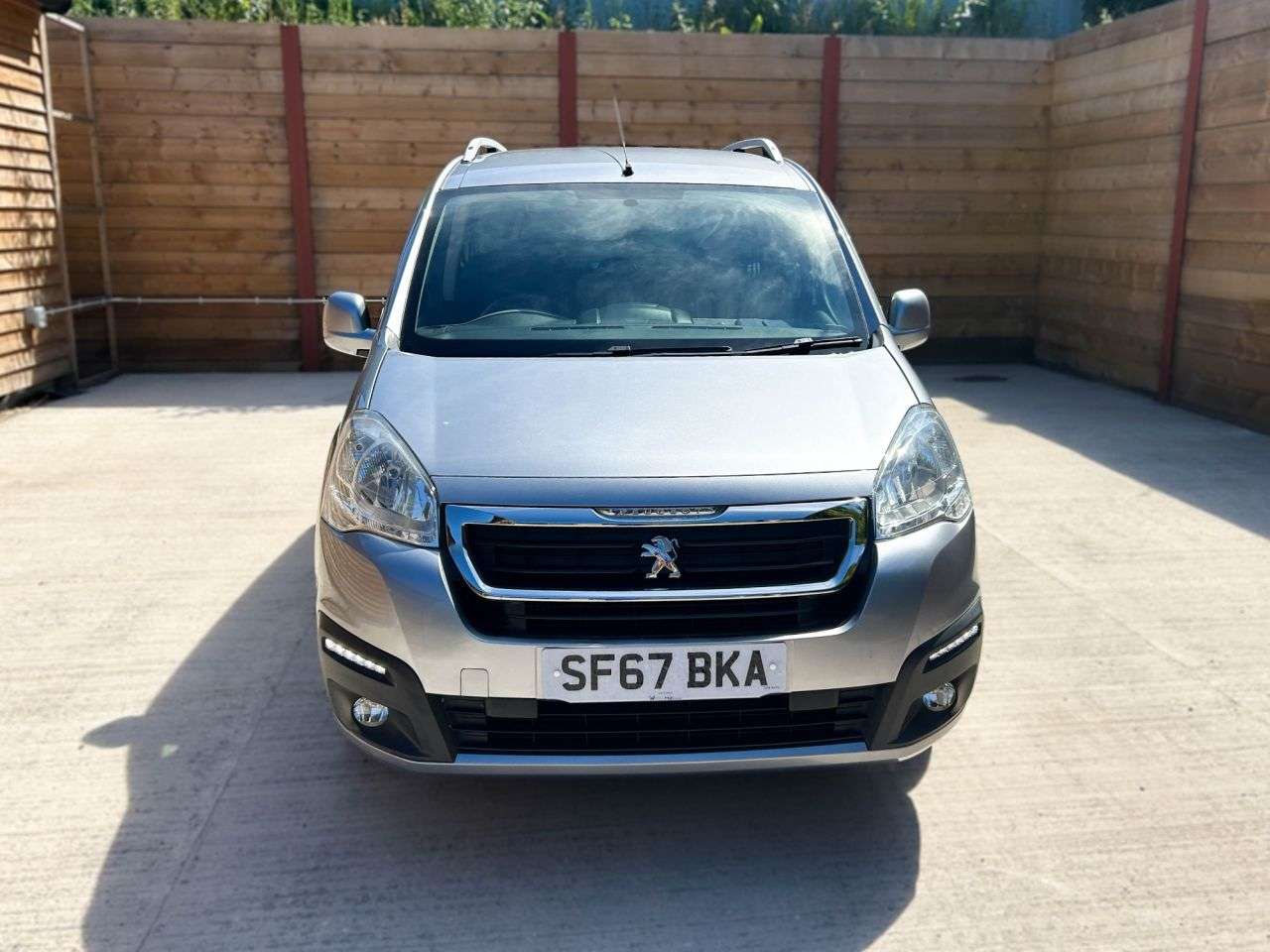 2017 PEUGEOT PARTNER TEPEE 2017 PEUGEOT PARTNER TEPEE