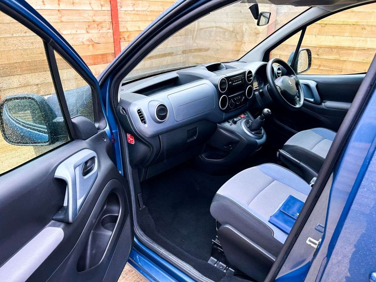 2015 PEUGEOT PARTNER TEPEE 2015 PEUGEOT PARTNER TEPEE