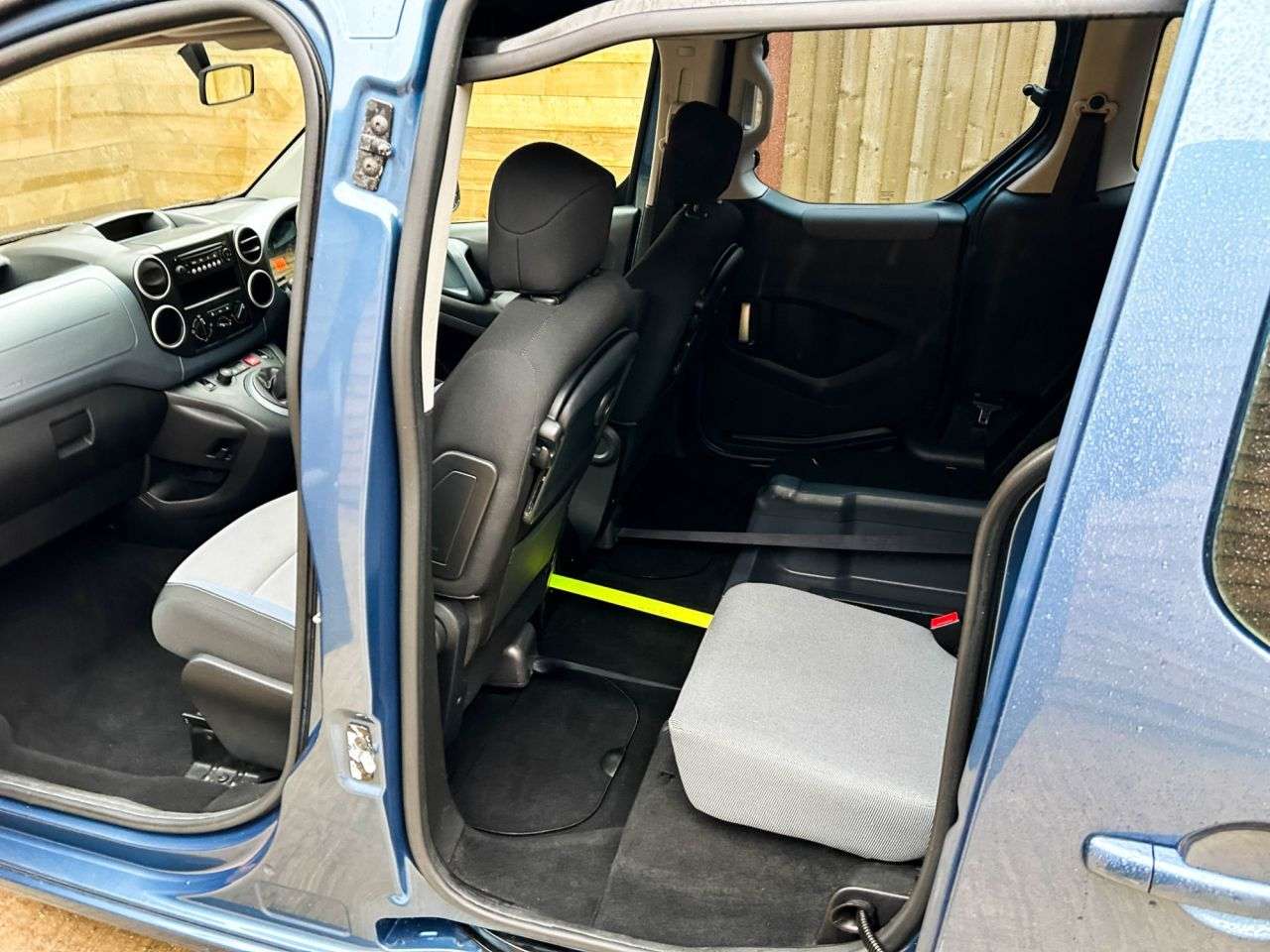 2015 PEUGEOT PARTNER TEPEE 2015 PEUGEOT PARTNER TEPEE