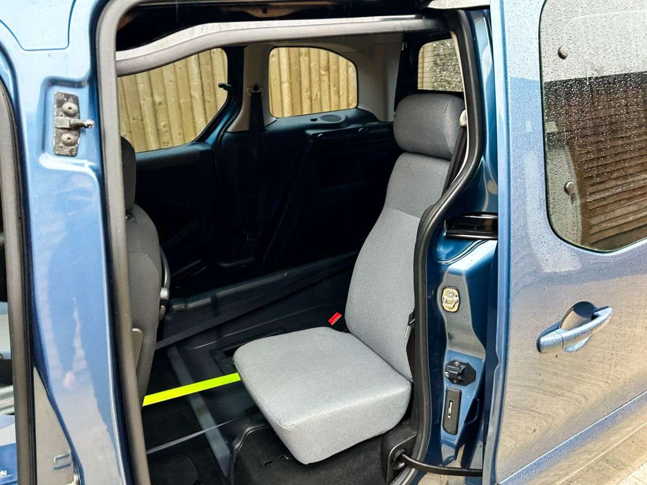 2015 PEUGEOT PARTNER TEPEE 2015 PEUGEOT PARTNER TEPEE