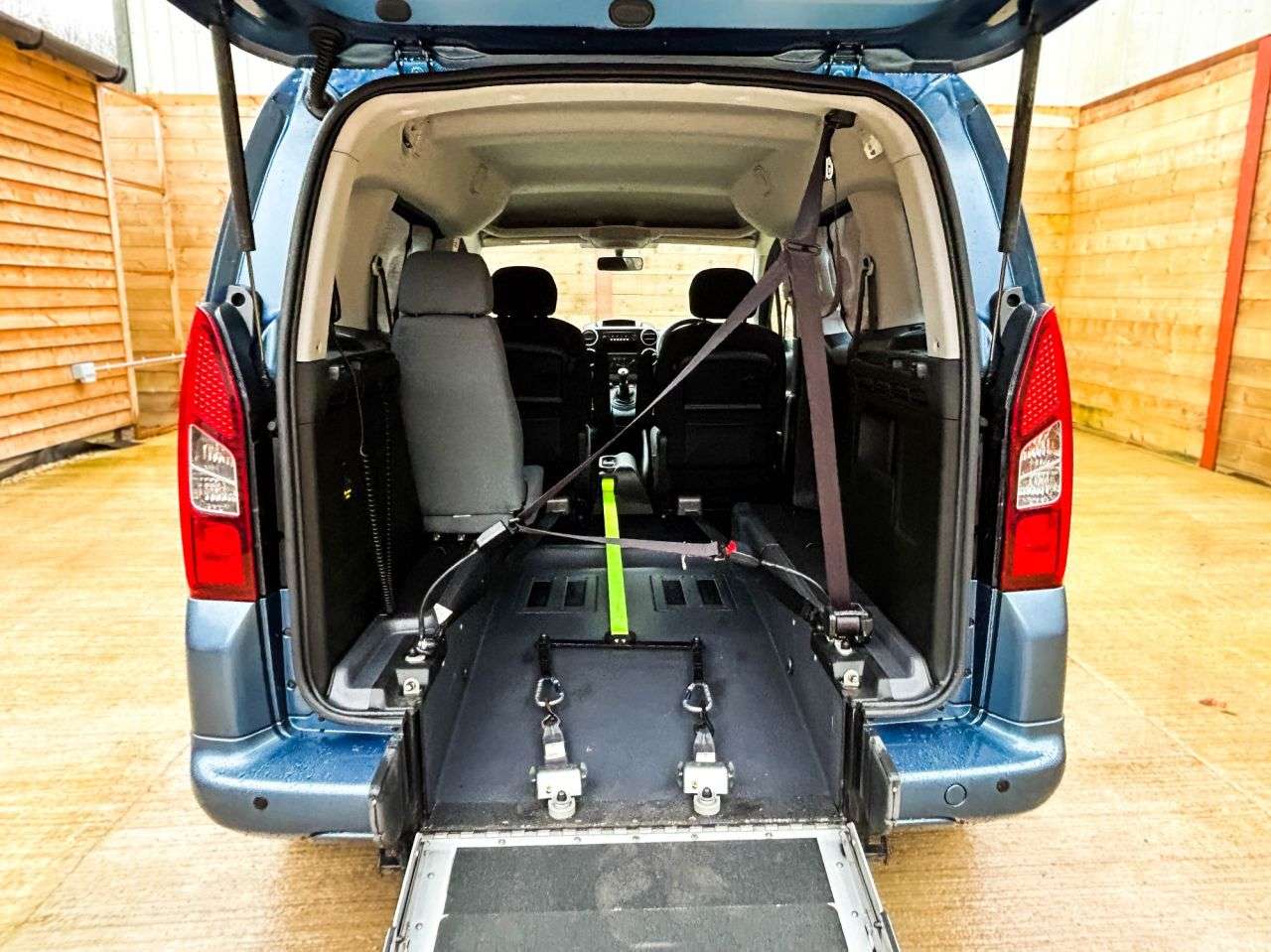 2015 PEUGEOT PARTNER TEPEE 2015 PEUGEOT PARTNER TEPEE