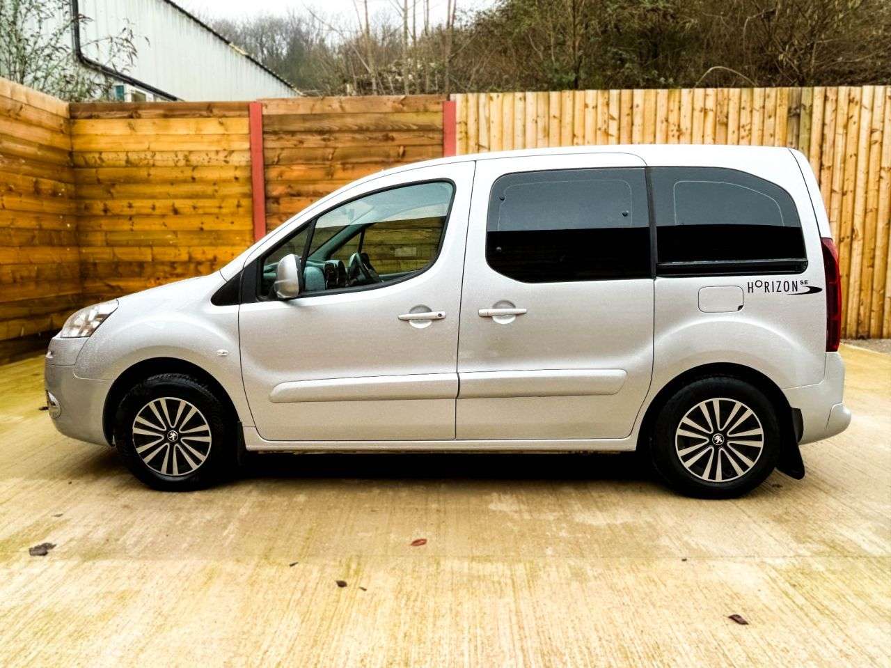 2015 PEUGEOT PARTNER TEPEE 2015 PEUGEOT PARTNER TEPEE