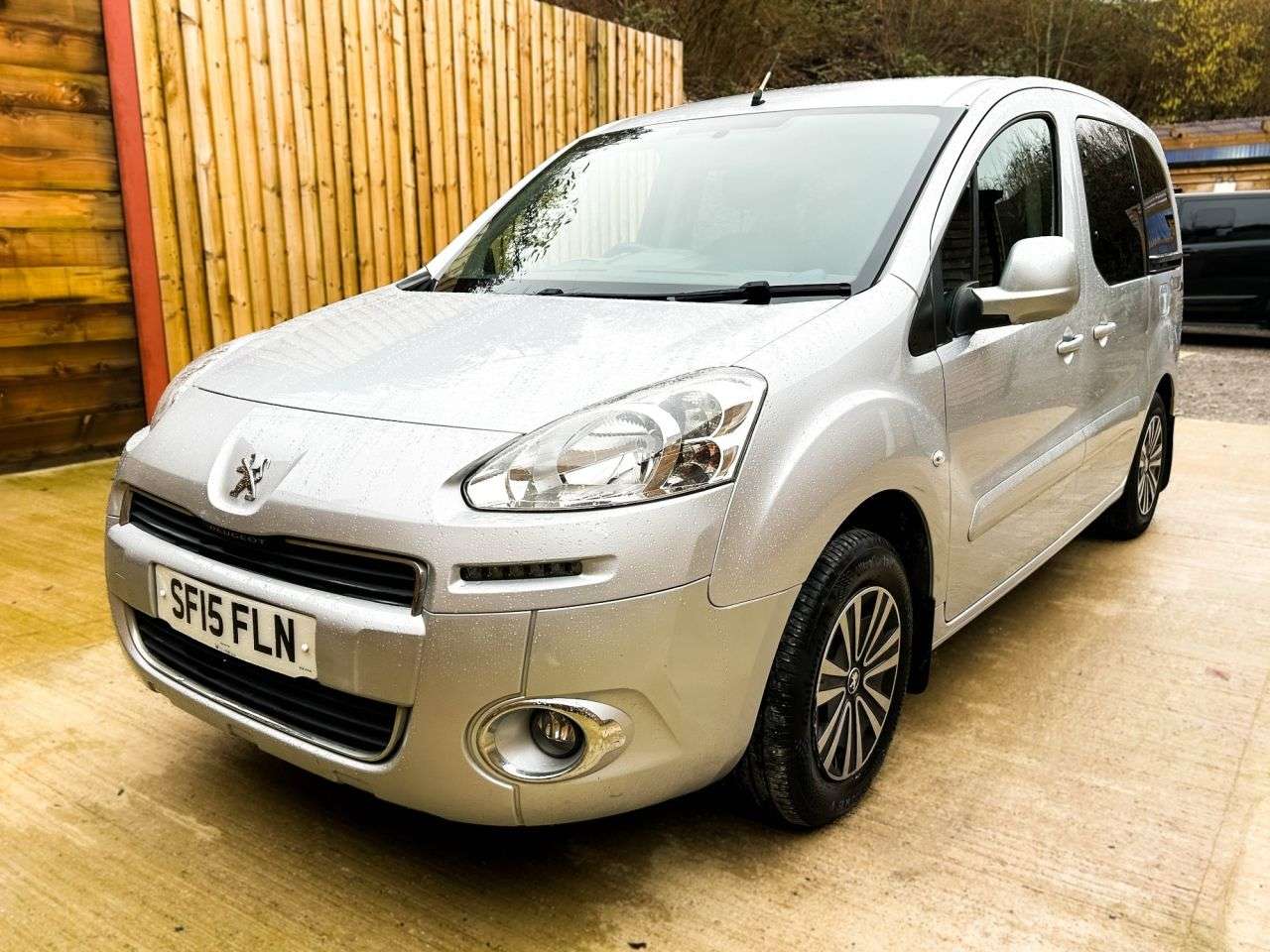 2015 PEUGEOT PARTNER TEPEE 2015 PEUGEOT PARTNER TEPEE