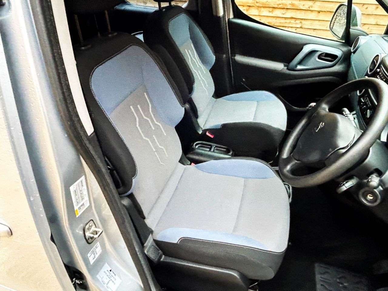 2015 PEUGEOT PARTNER TEPEE 2015 PEUGEOT PARTNER TEPEE