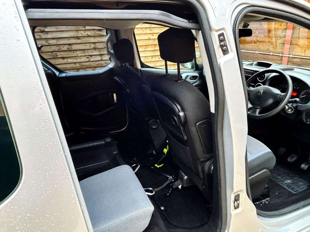 2015 PEUGEOT PARTNER TEPEE 2015 PEUGEOT PARTNER TEPEE