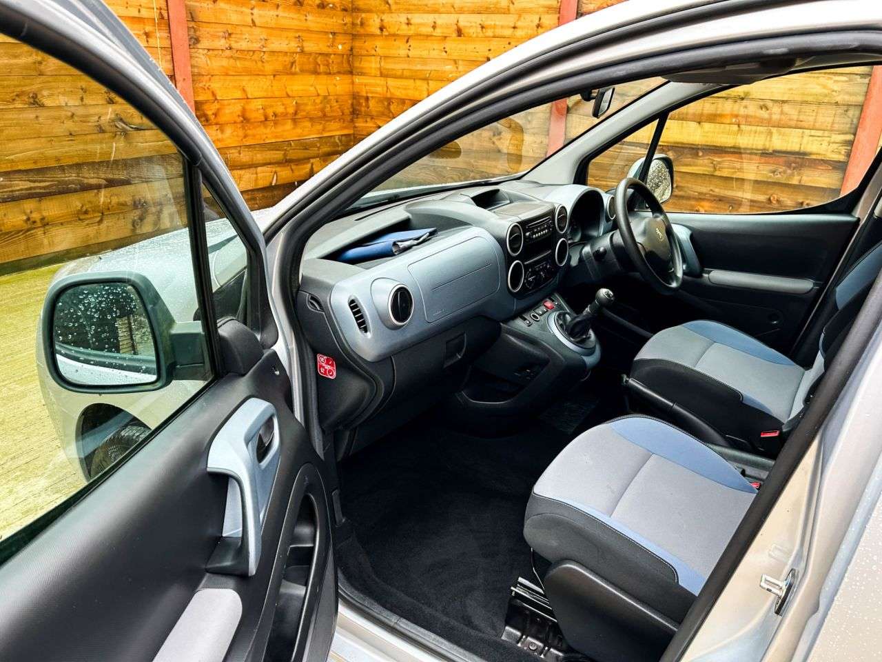 2015 PEUGEOT PARTNER TEPEE 2015 PEUGEOT PARTNER TEPEE