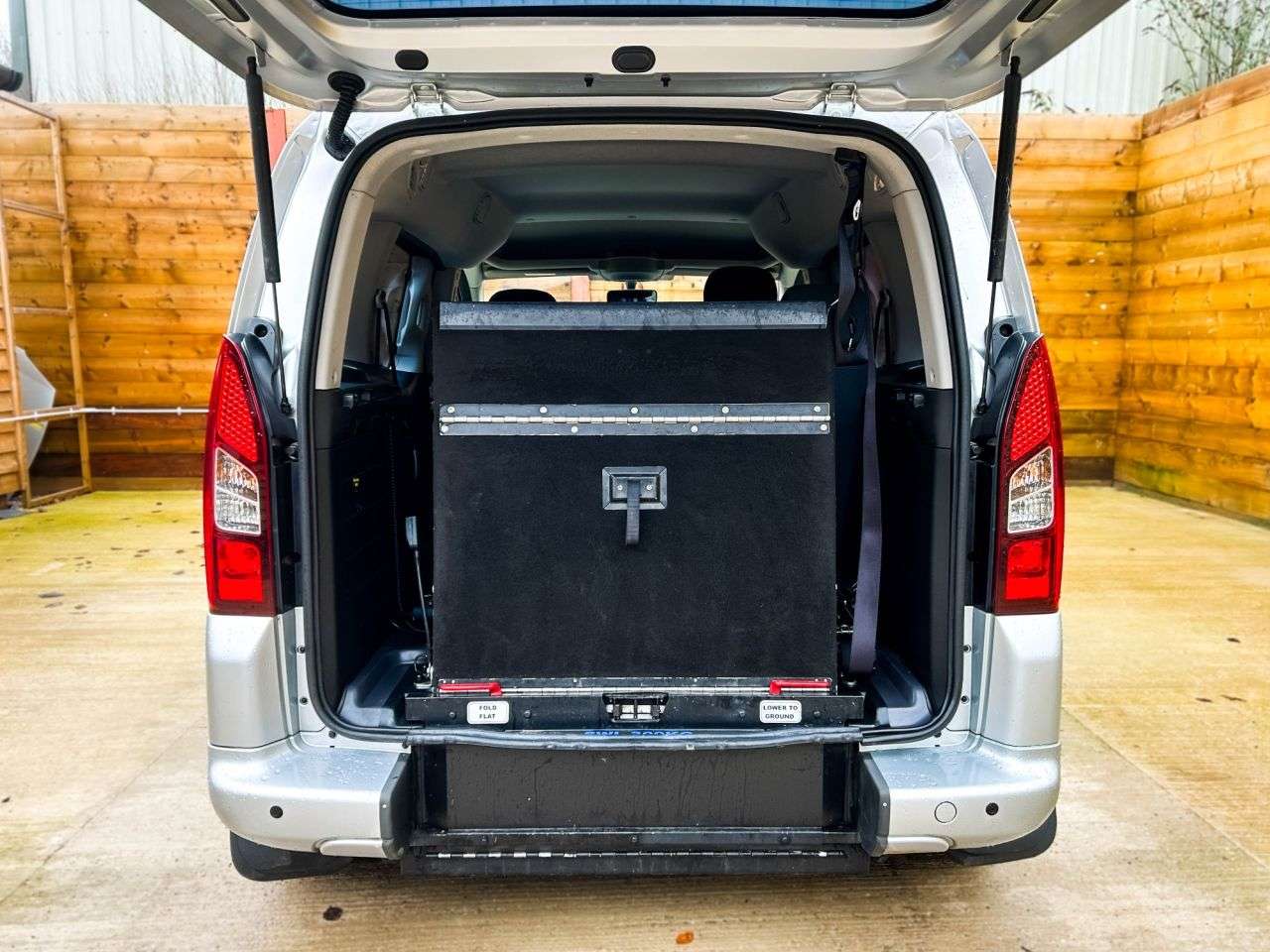 2015 PEUGEOT PARTNER TEPEE 2015 PEUGEOT PARTNER TEPEE