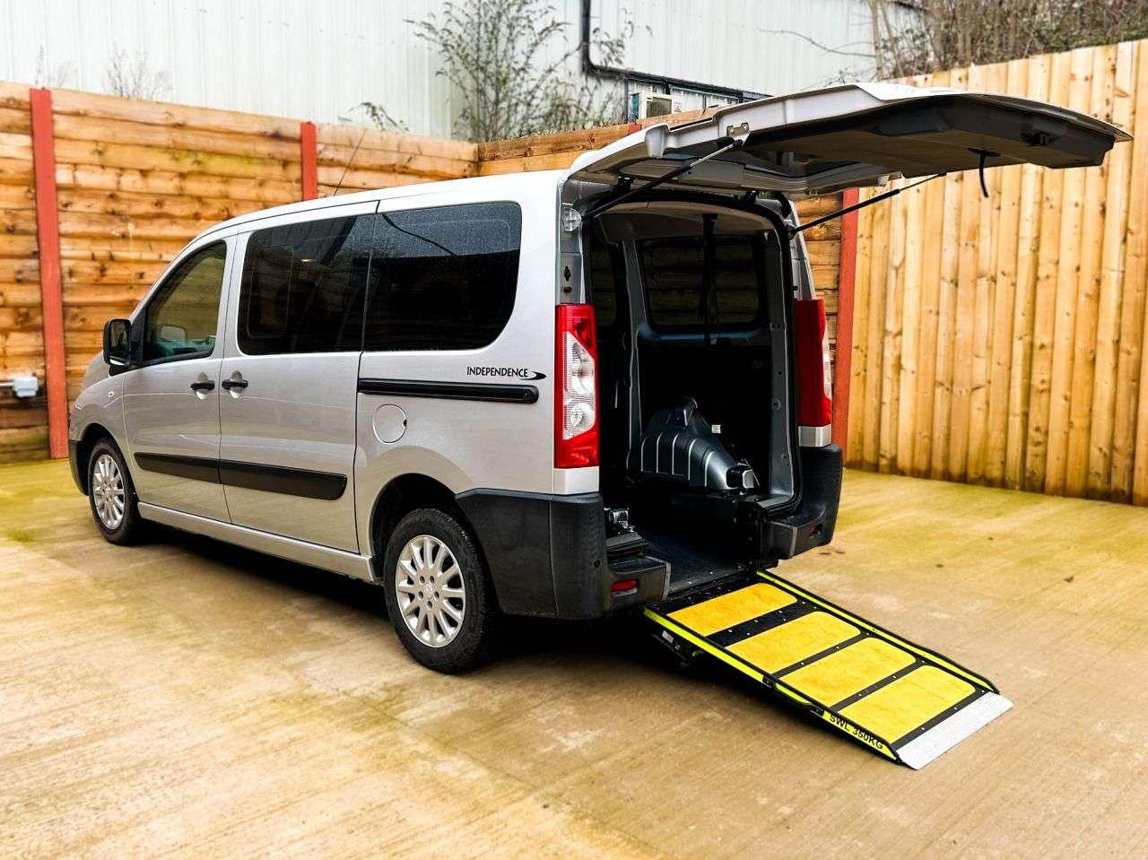 A 2016 PEUGEOT EXPERT TEPEE 4 Seat Automatic Wheelchair Accessible Vehicle with Access Ramp A 2016 PEUGEOT EXPERT TEPEE 4 Seat Automatic Wheelchair Accessible Vehicle with Access Ramp