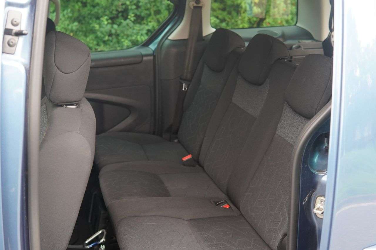 2017 PEUGEOT PARTNER TEPEE 2017 PEUGEOT PARTNER TEPEE