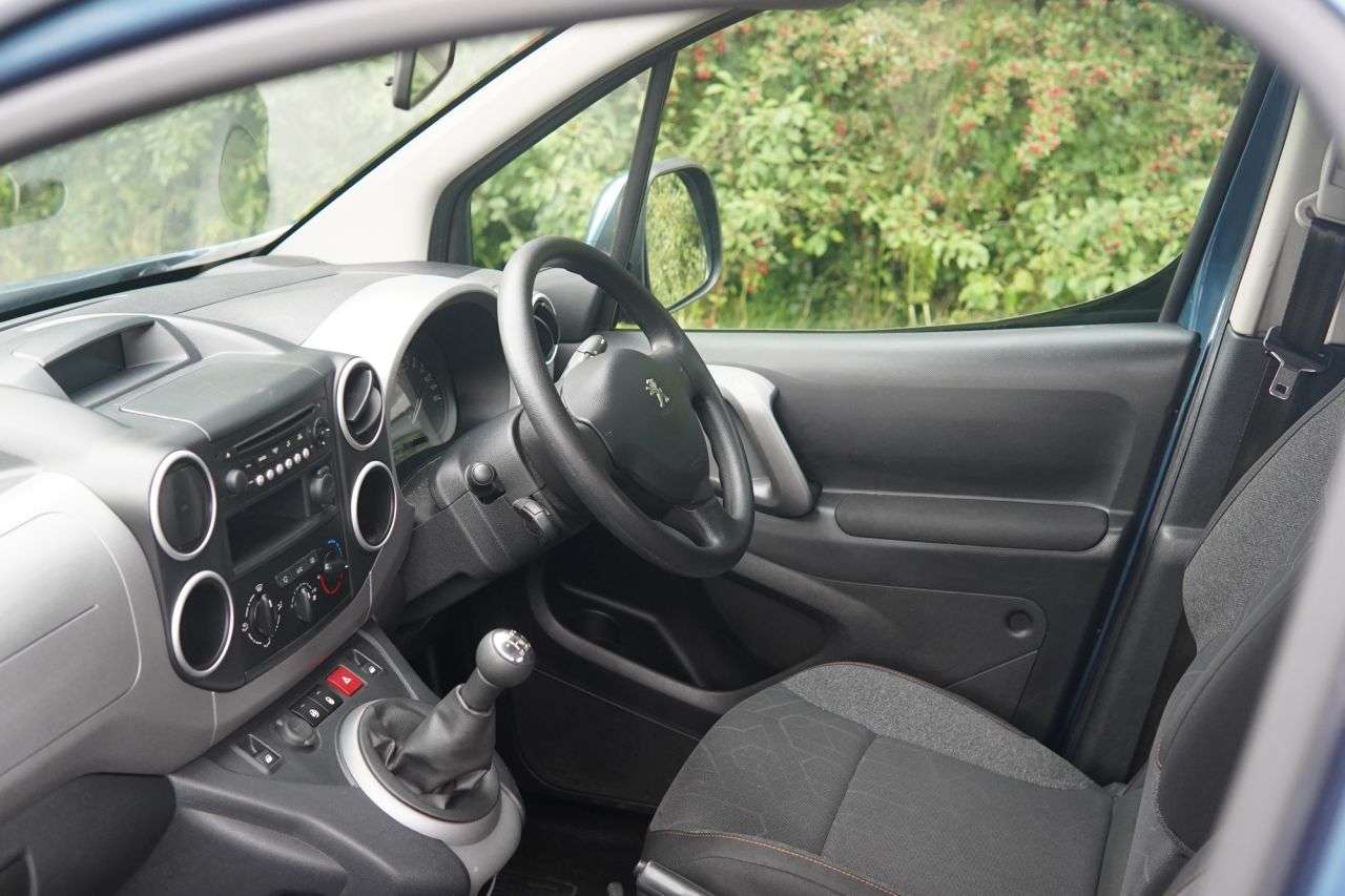 2017 PEUGEOT PARTNER TEPEE 2017 PEUGEOT PARTNER TEPEE