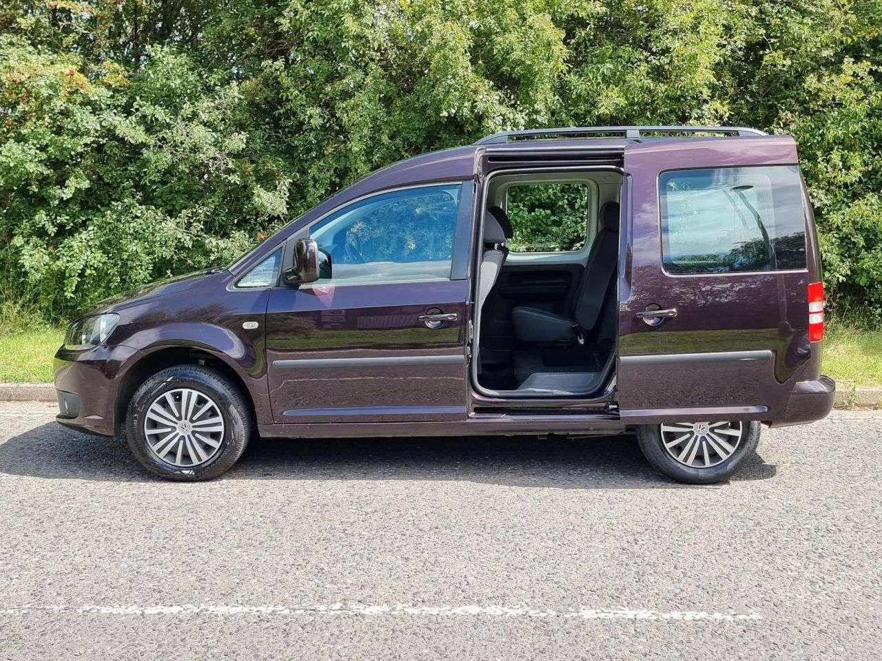 A 2015 VOLKSWAGEN CADDY LIFE 3 Seat Auto Wheelchair Accessible Disabled Access Vehcile WAV A 2015 VOLKSWAGEN CADDY LIFE 3 Seat Auto Wheelchair Accessible Disabled Access Vehcile WAV