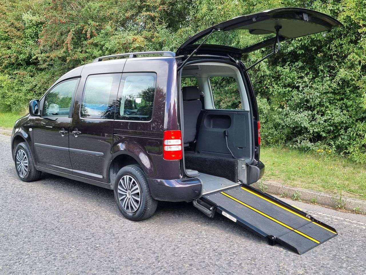 A 2015 VOLKSWAGEN CADDY LIFE 3 Seat Auto Wheelchair Accessible Disabled Access Vehcile WAV A 2015 VOLKSWAGEN CADDY LIFE 3 Seat Auto Wheelchair Accessible Disabled Access Vehcile WAV