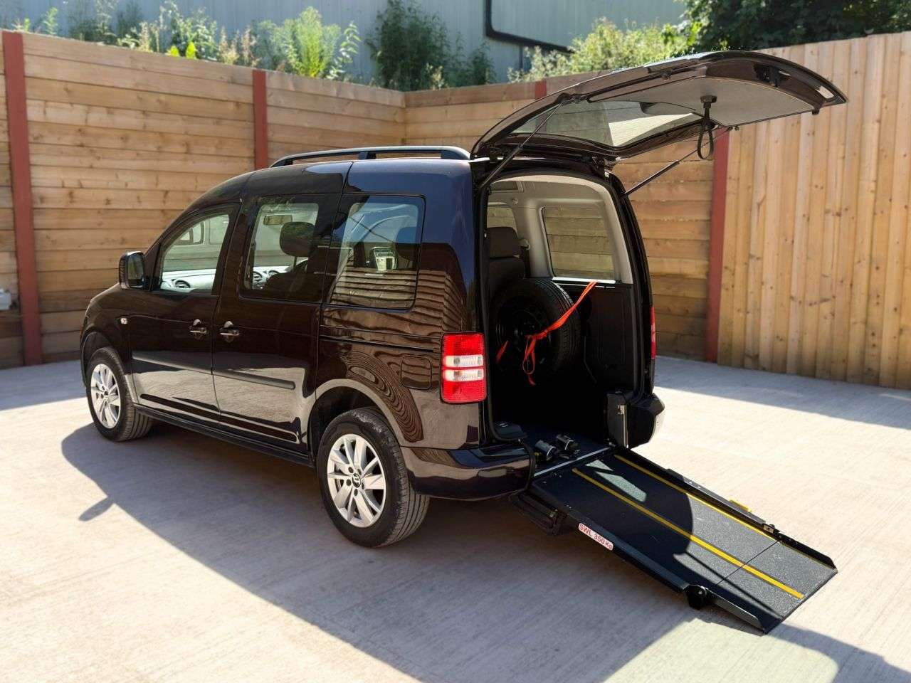 A 2015 VOLKSWAGEN CADDY LIFE 3 Seat Auto Wheelchair Accessible Disabled Access Vehcile WAV A 2015 VOLKSWAGEN CADDY LIFE 3 Seat Auto Wheelchair Accessible Disabled Access Vehcile WAV