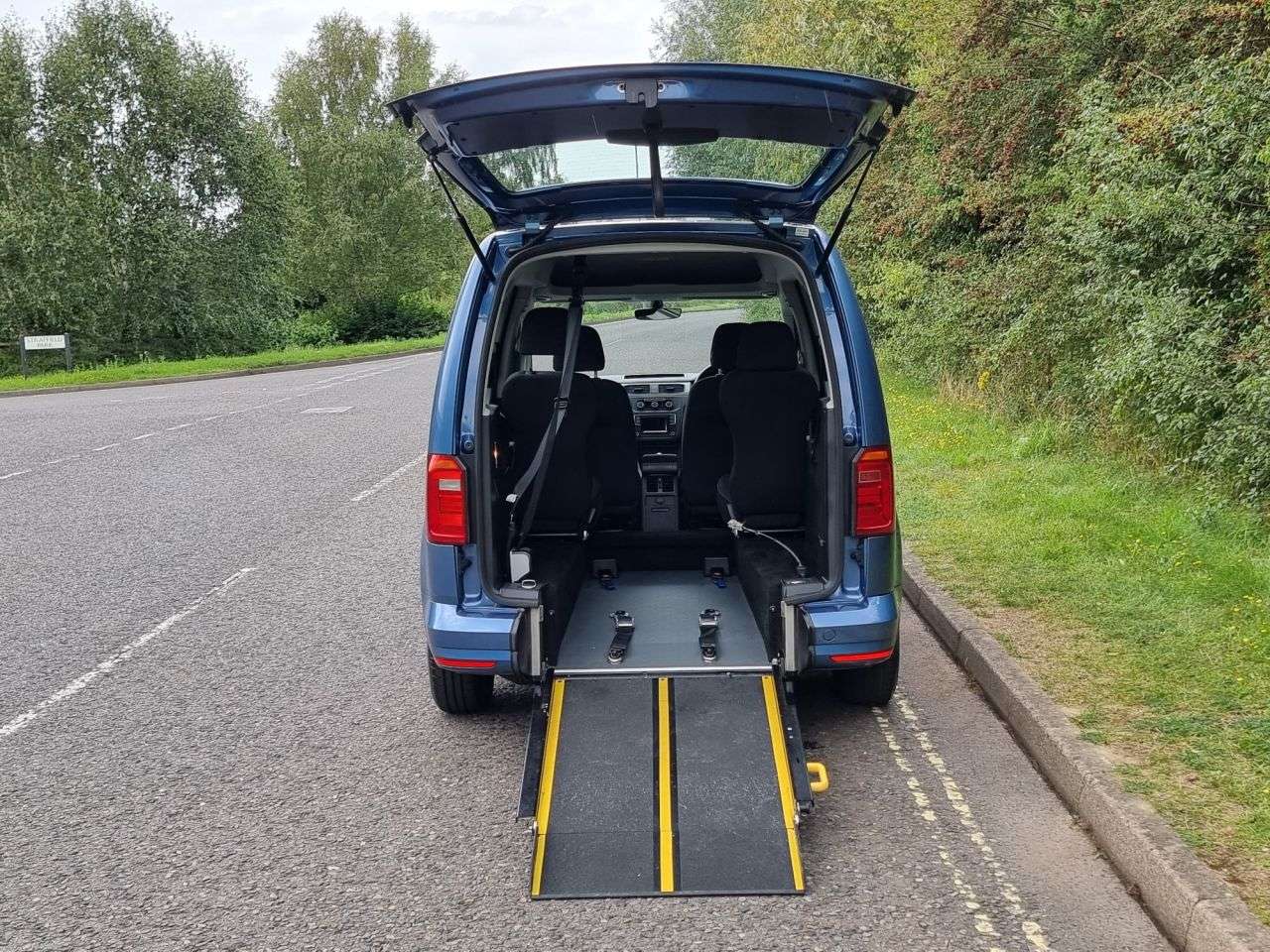 A 2017 VOLKSWAGEN CADDY LIFE 4 Seat Auto Wheelchair accessible Disabled Access Ramp Car A 2017 VOLKSWAGEN CADDY LIFE 4 Seat Auto Wheelchair accessible Disabled Access Ramp Car