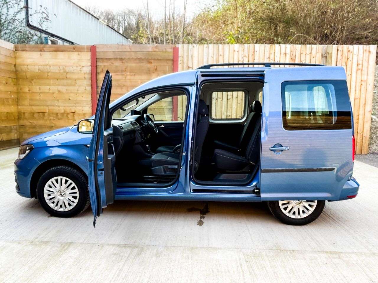 2017 VOLKSWAGEN CADDY LIFE 2017 VOLKSWAGEN CADDY LIFE