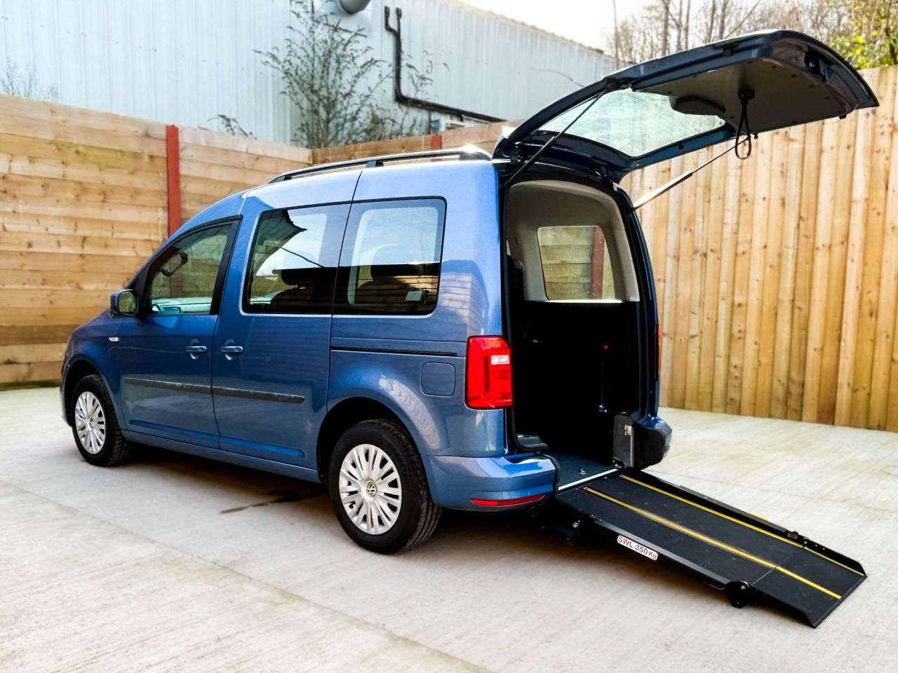 A 2017 VOLKSWAGEN CADDY LIFE 4 Seat Auto Wheelchair accessible Disabled Access Ramp Car A 2017 VOLKSWAGEN CADDY LIFE 4 Seat Auto Wheelchair accessible Disabled Access Ramp Car