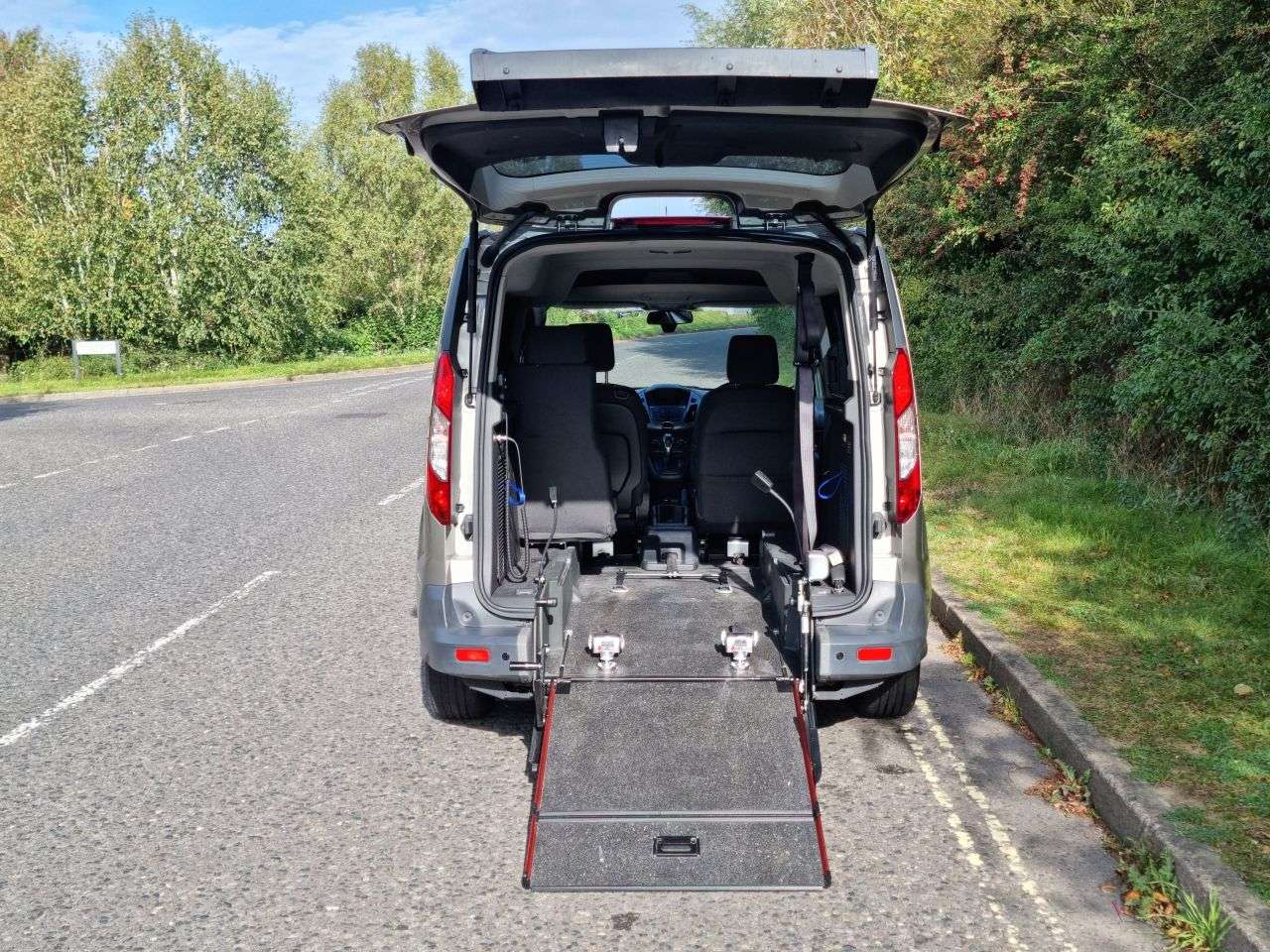 A 2016 FORD TOURNEO CONNECT 3 Seat Auto Wheelchair Accessible Disabled Access Ramp Car A 2016 FORD TOURNEO CONNECT 3 Seat Auto Wheelchair Accessible Disabled Access Ramp Car