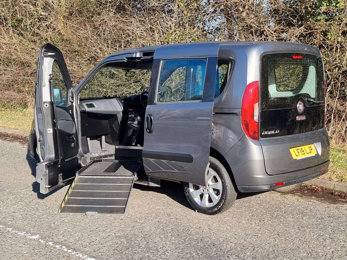 Check out this Fiat Doblo Cargo 2019 Diesel Manual