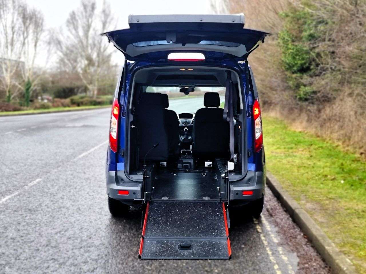 A 2017 FORD GRAND TOURNEO CONNECT 3 Seat Auto Wheelchair Accessible Disabled Access Ramp Car A 2017 FORD GRAND TOURNEO CONNECT 3 Seat Auto Wheelchair Accessible Disabled Access Ramp Car