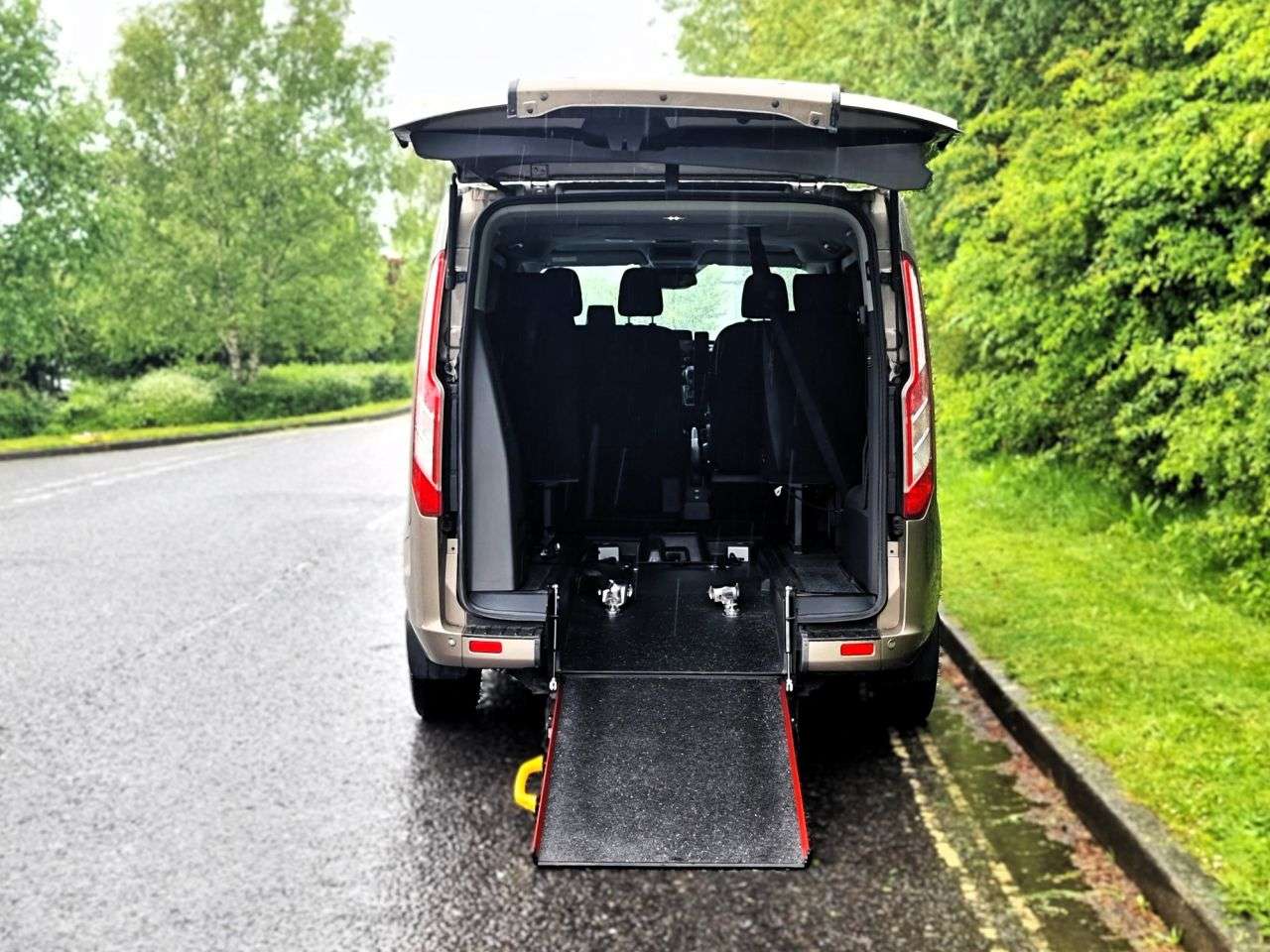 A 2019 FORD TOURNEO CUSTOM 5 Seat Auto Wheelchair Accessible Disabled Access Ramp Car A 2019 FORD TOURNEO CUSTOM 5 Seat Auto Wheelchair Accessible Disabled Access Ramp Car