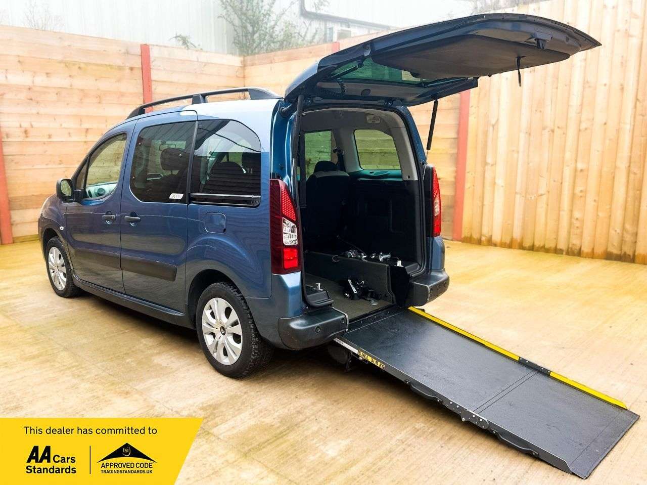 A 2015 CITROEN BERLINGO MULTISPACE 4 Seat Wheelchair Accessible Disabled Access Ramp Car A 2015 CITROEN BERLINGO MULTISPACE 4 Seat Wheelchair Accessible Disabled Access Ramp Car