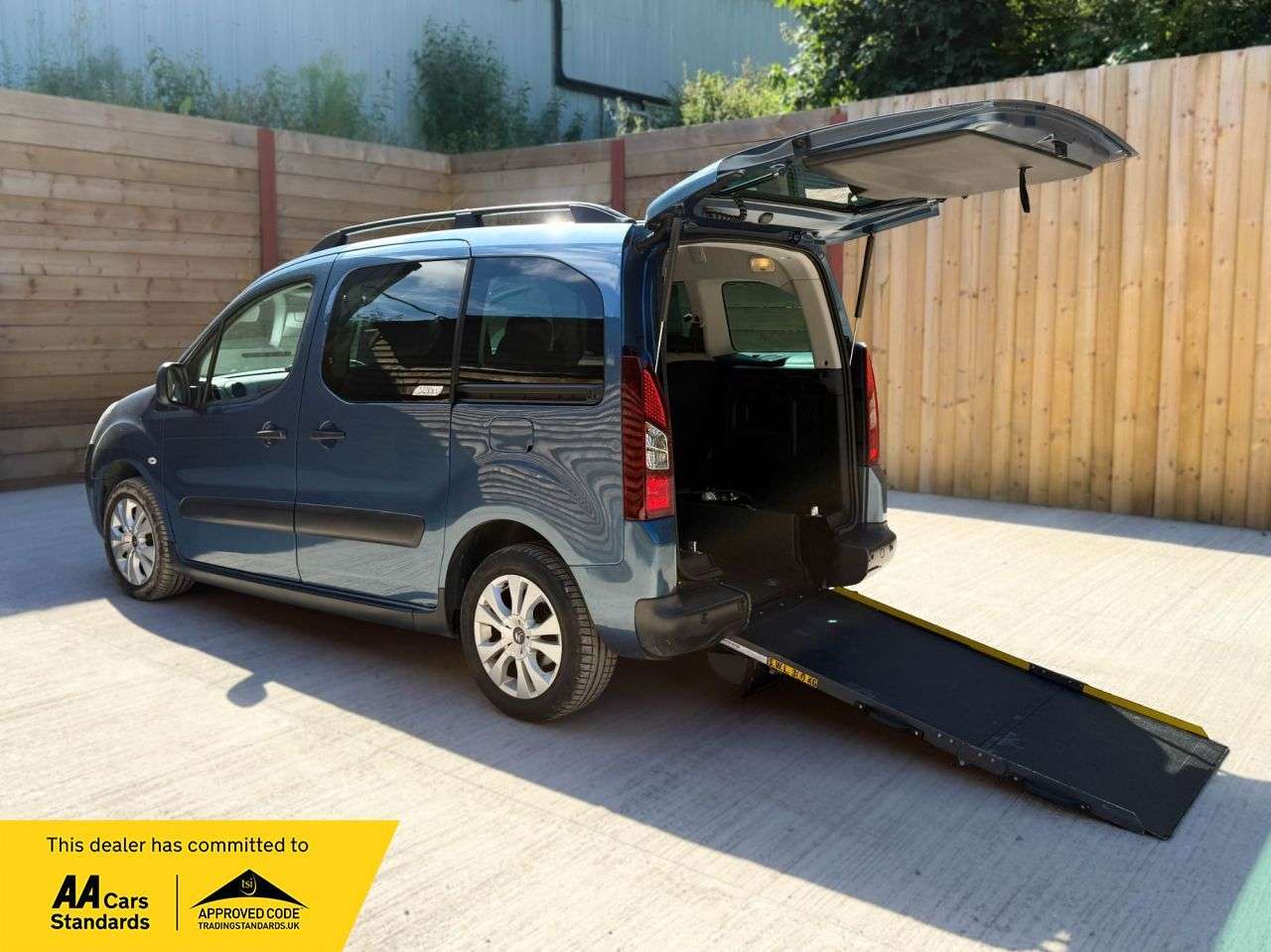 A 2015 CITROEN BERLINGO MULTISPACE 4 Seat Wheelchair Accessible Disabled Access Ramp Car A 2015 CITROEN BERLINGO MULTISPACE 4 Seat Wheelchair Accessible Disabled Access Ramp Car