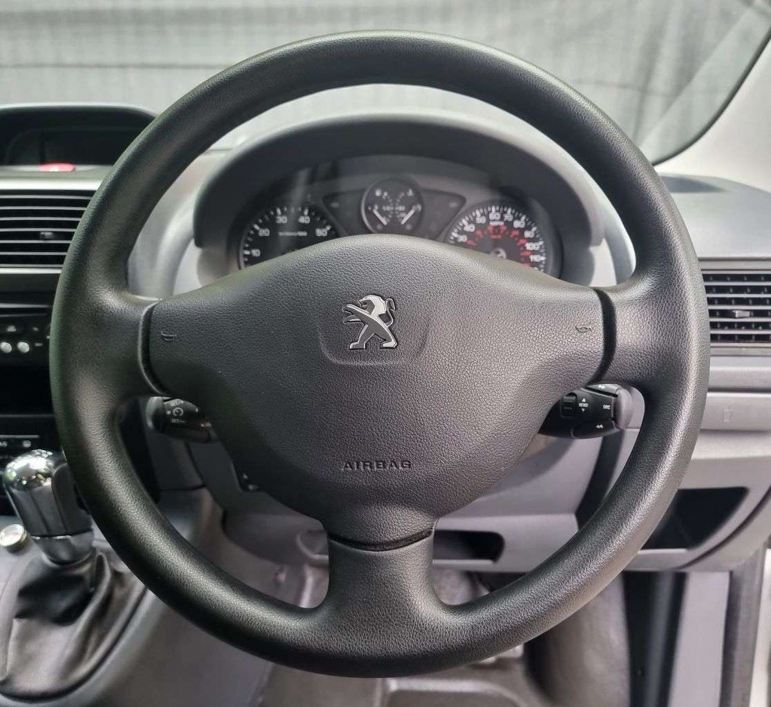 2014 PEUGEOT EXPERT TEPEE 2014 PEUGEOT EXPERT TEPEE