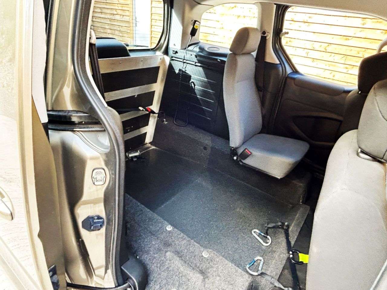 2013 PEUGEOT PARTNER TEPEE 2013 PEUGEOT PARTNER TEPEE