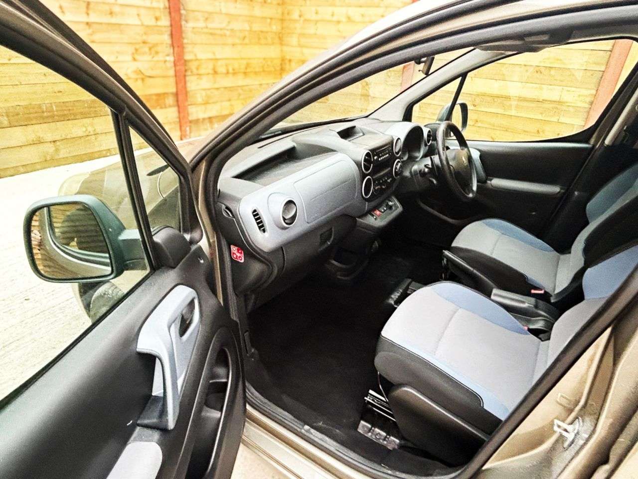 2013 PEUGEOT PARTNER TEPEE 2013 PEUGEOT PARTNER TEPEE