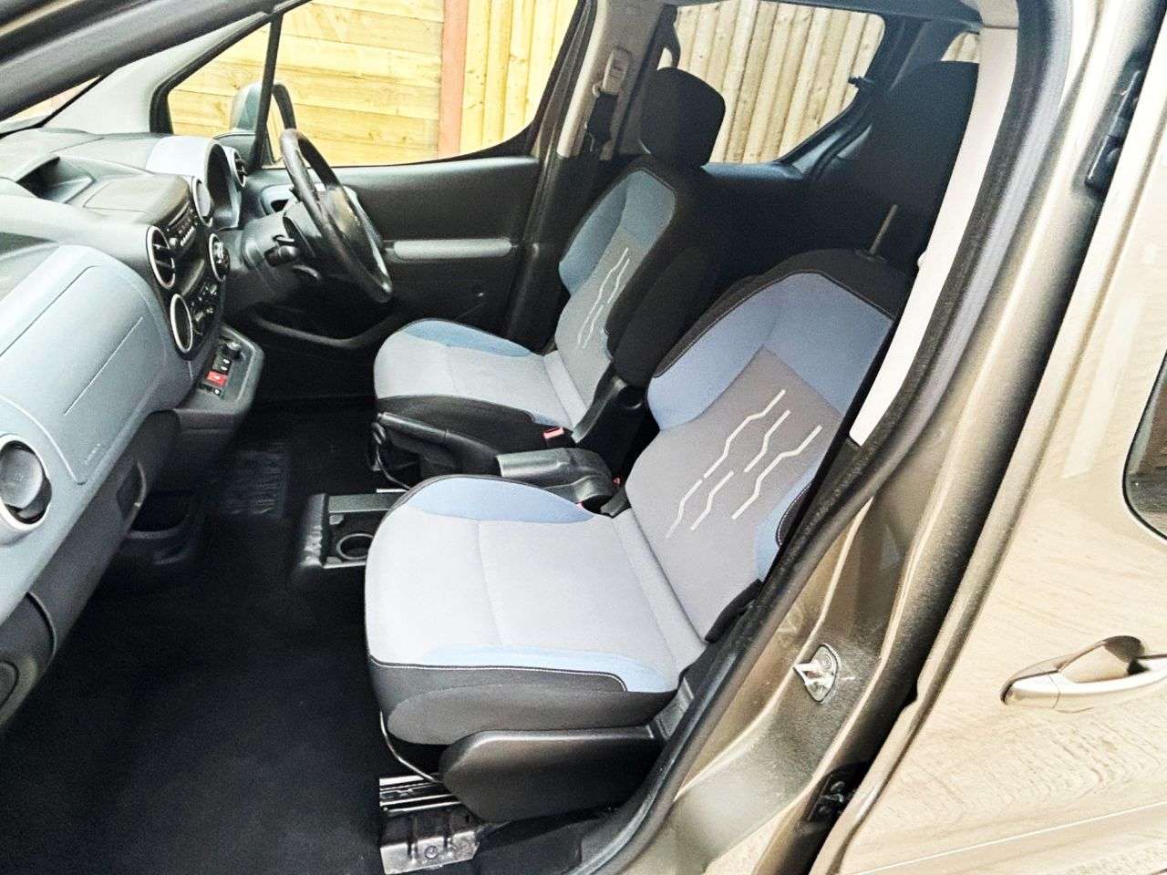 2013 PEUGEOT PARTNER TEPEE 2013 PEUGEOT PARTNER TEPEE