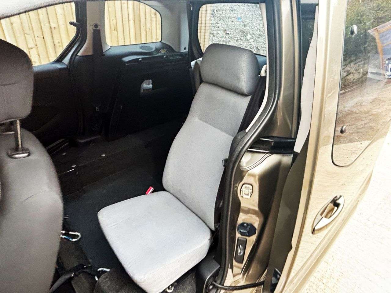 2013 PEUGEOT PARTNER TEPEE 2013 PEUGEOT PARTNER TEPEE