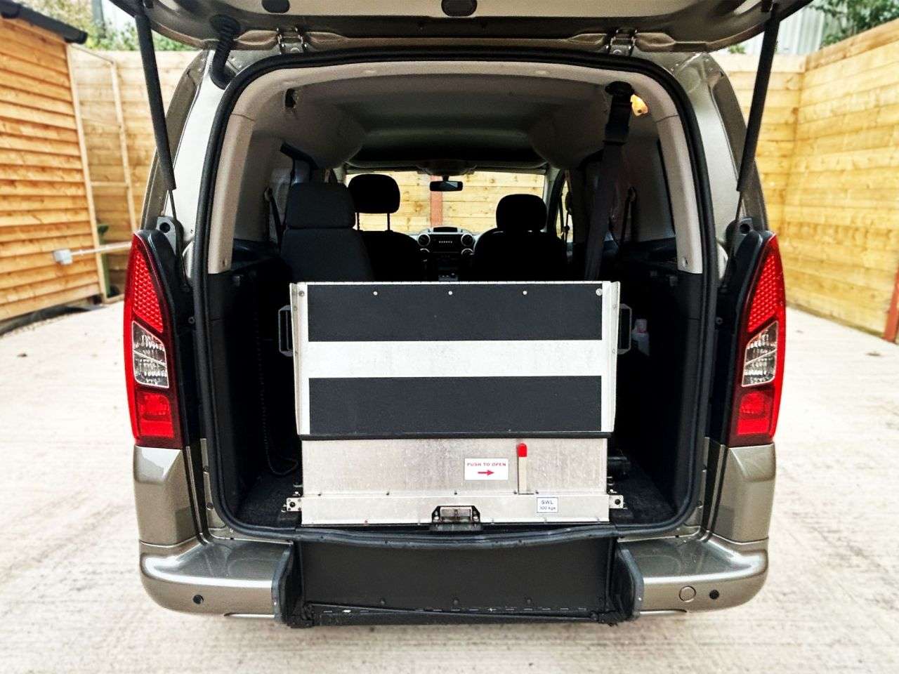 2013 PEUGEOT PARTNER TEPEE 2013 PEUGEOT PARTNER TEPEE