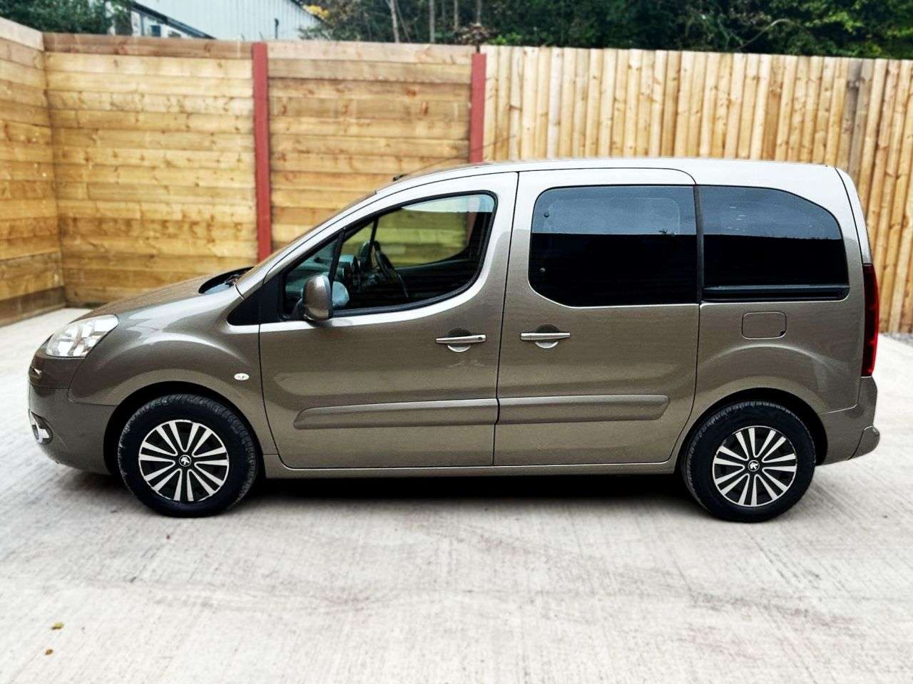 2013 PEUGEOT PARTNER TEPEE 2013 PEUGEOT PARTNER TEPEE