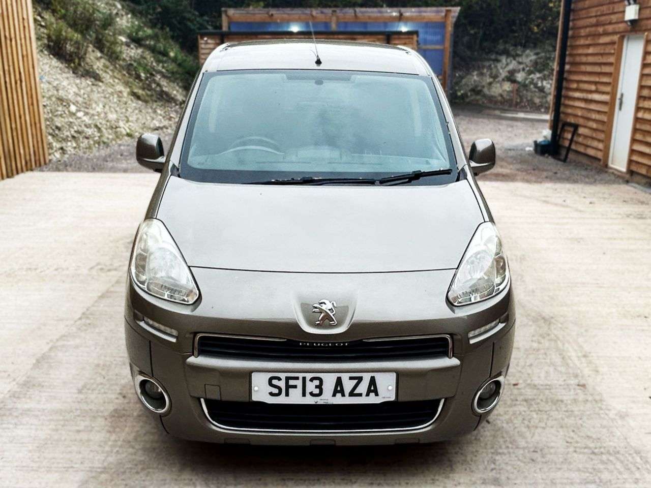 2013 PEUGEOT PARTNER TEPEE 2013 PEUGEOT PARTNER TEPEE