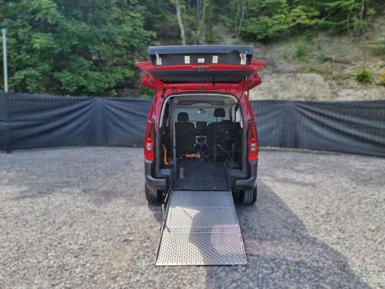 A 2019 CITROEN BERLINGO 3 Seat Auto Wheelchair Accessible Disabled Access With Power Ramp and Tailg A 2019 CITROEN BERLINGO 3 Seat Auto Wheelchair Accessible Disabled Access With Power Ramp and Tailg