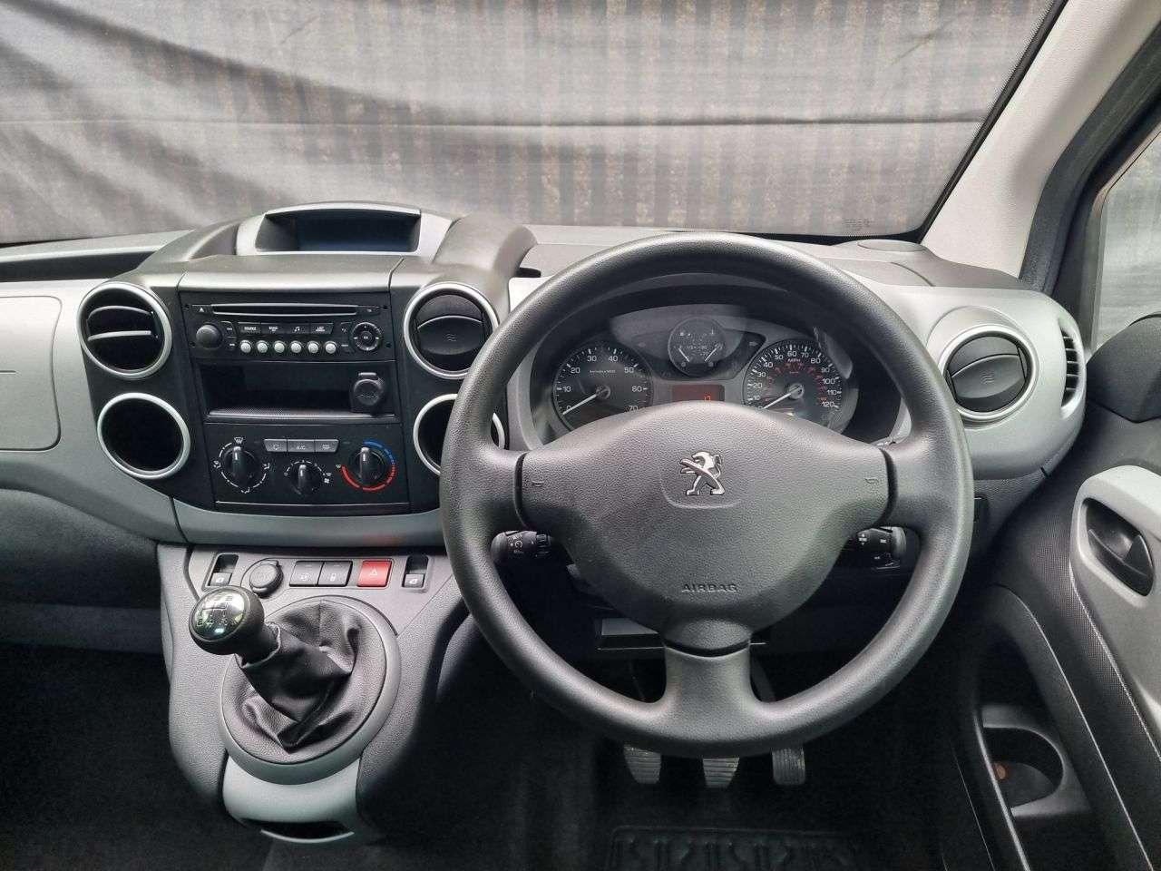 A 2017 PEUGEOT PARTNER TEPEE 3 Seat Wheelchair Accessible Disabled Access Ramp Car A 2017 PEUGEOT PARTNER TEPEE 3 Seat Wheelchair Accessible Disabled Access Ramp Car