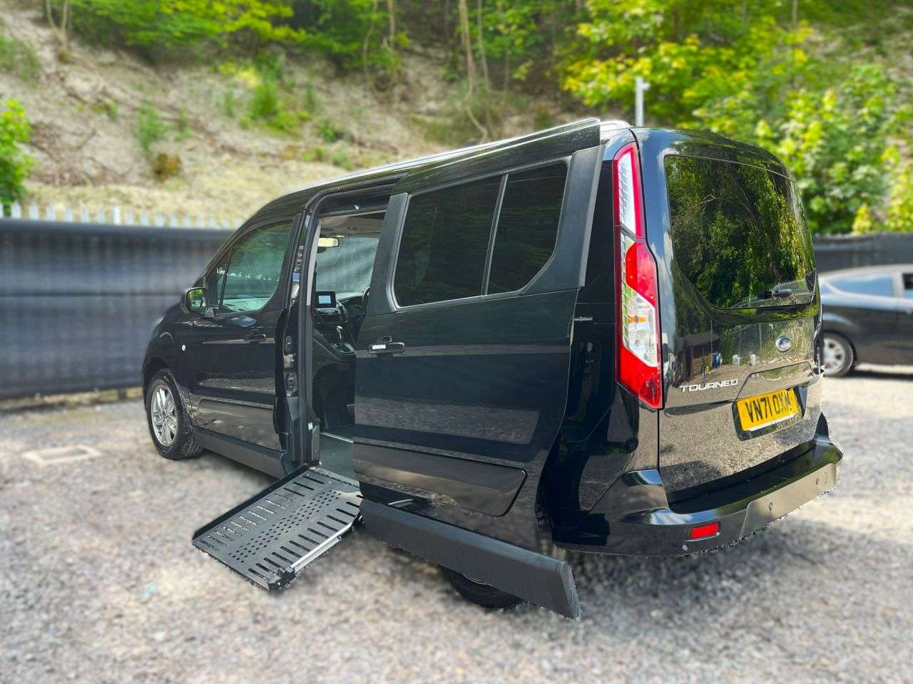 A 2021 FORD GRAND TOURNEO CONNECT SOR - 3 Seat Side Entry Passenger Up Front Wheelchair Accessible Vehicle A 2021 FORD GRAND TOURNEO CONNECT SOR - 3 Seat Side Entry Passenger Up Front Wheelchair Accessible Vehicle