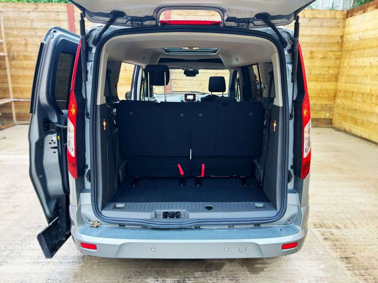 2021 FORD GRAND TOURNEO CONNECT 2021 FORD GRAND TOURNEO CONNECT