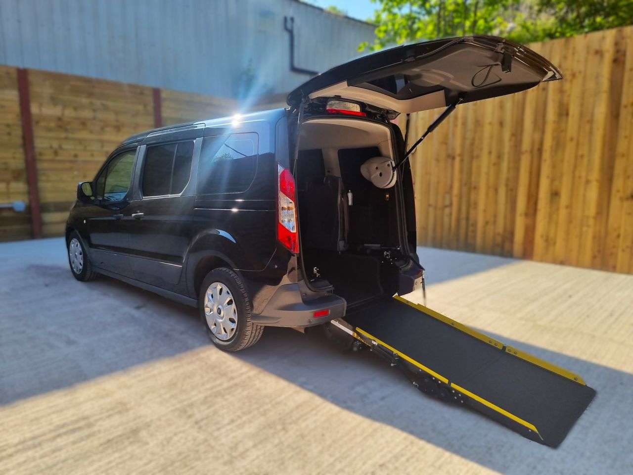 A 2019 FORD GRAND TOURNEO CONNECT Passenger Up Front or Drive From 4 Seat Wheelchair Accessible Vehicle A 2019 FORD GRAND TOURNEO CONNECT Passenger Up Front or Drive From 4 Seat Wheelchair Accessible Vehicle