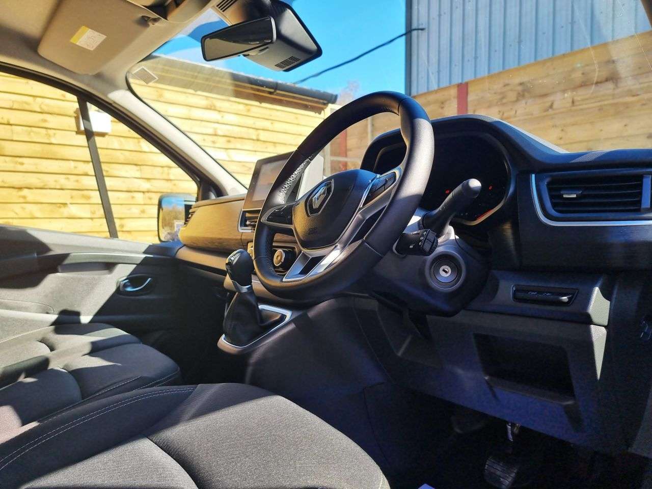2024 RENAULT TRAFIC 2024 RENAULT TRAFIC