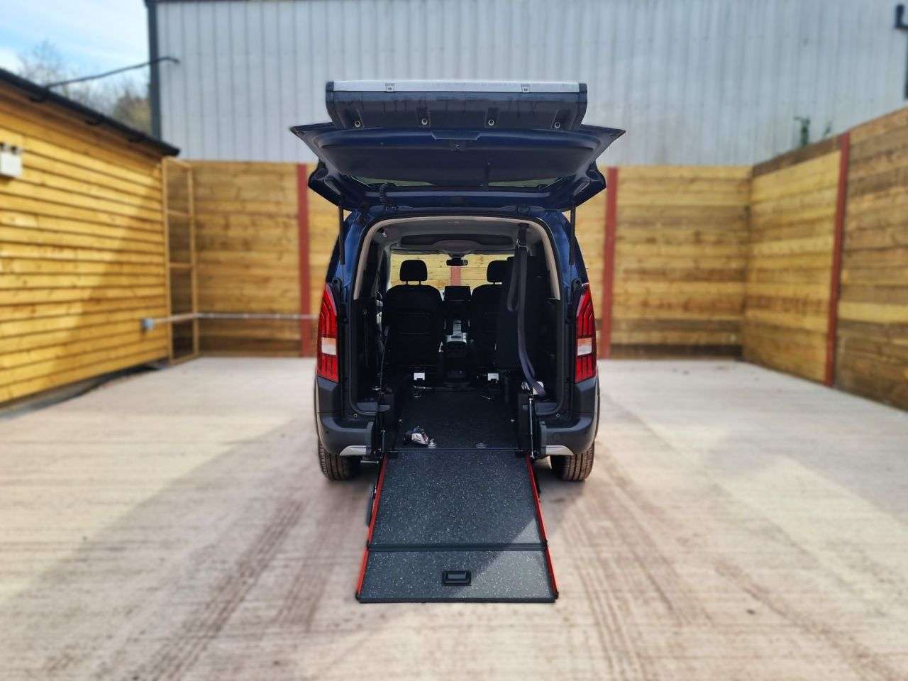 A 2020 PEUGEOT RIFTER 3 Seat Auto Wheelchair Accessible Disabled Access Vehicle WAV A 2020 PEUGEOT RIFTER 3 Seat Auto Wheelchair Accessible Disabled Access Vehicle WAV