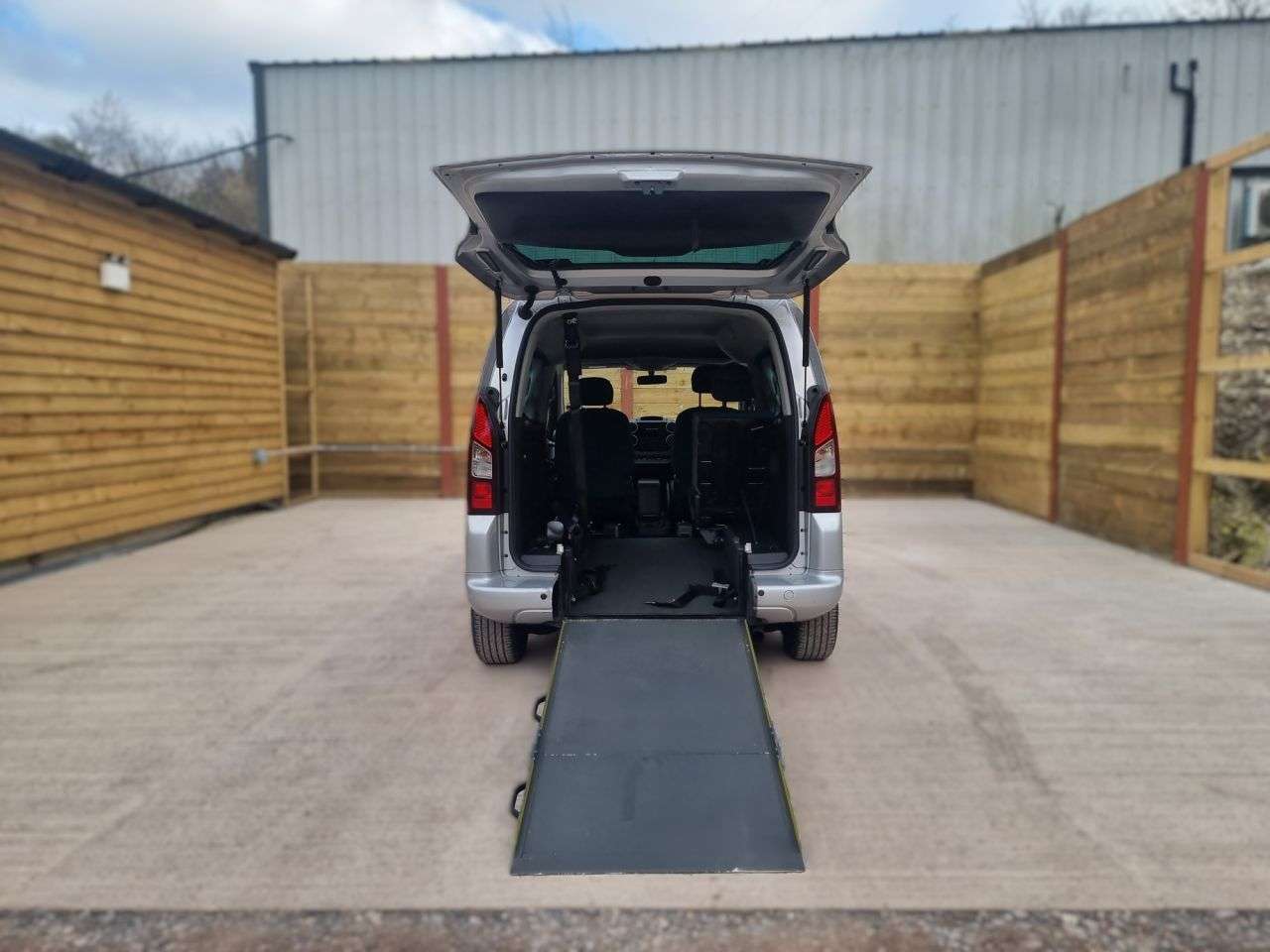 A 2017 CITROEN BERLINGO MULTISPACE 3 Seat Auto Wheelchair Accessible Disabled Access Vehicle WAV A 2017 CITROEN BERLINGO MULTISPACE 3 Seat Auto Wheelchair Accessible Disabled Access Vehicle WAV