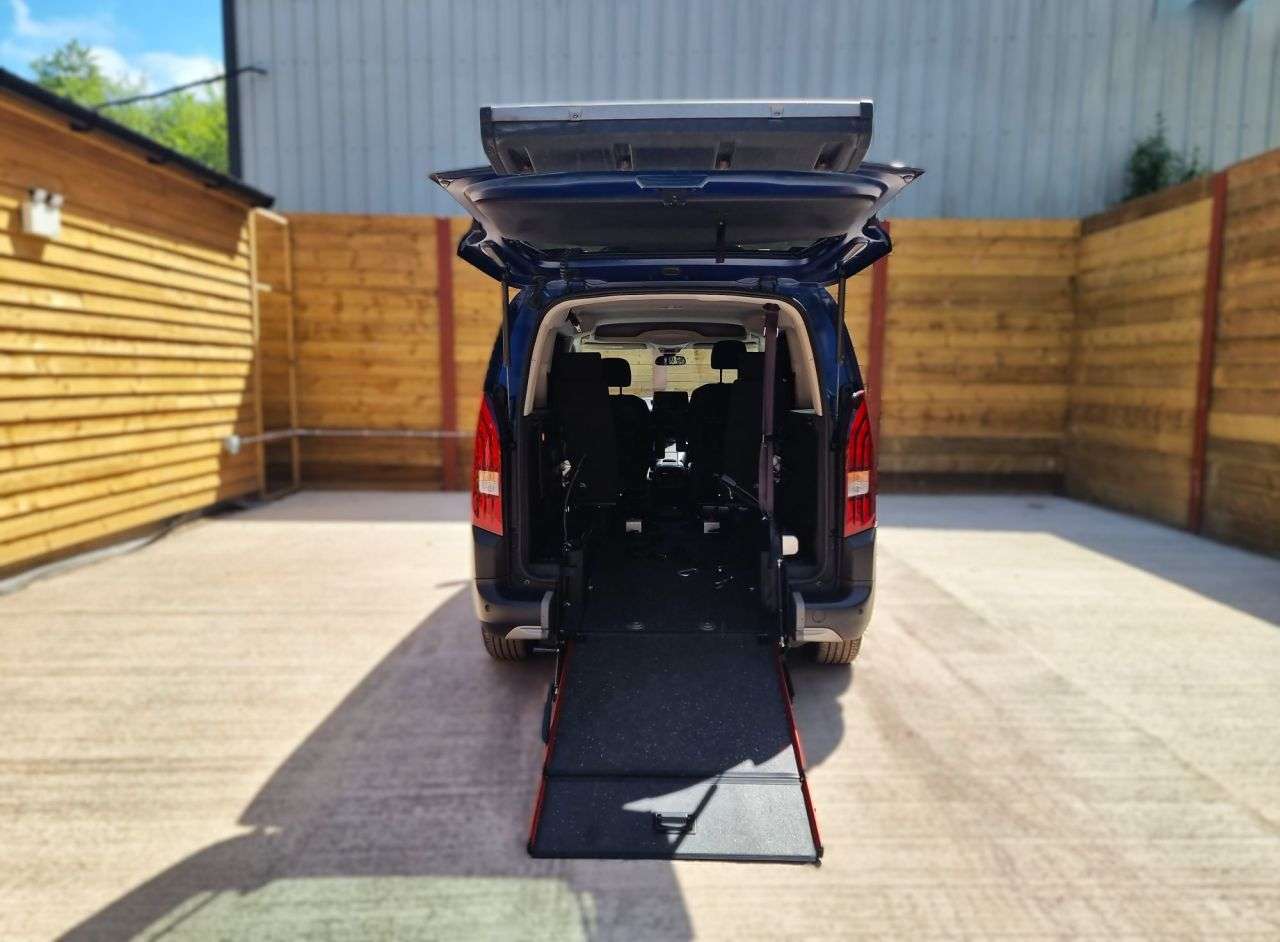 A 2022 PEUGEOT RIFTER L2 LWB 4 Seat Petrol Auto Wheelchair Accessible Disabled Access Vehicle WAV A 2022 PEUGEOT RIFTER L2 LWB 4 Seat Petrol Auto Wheelchair Accessible Disabled Access Vehicle WAV
