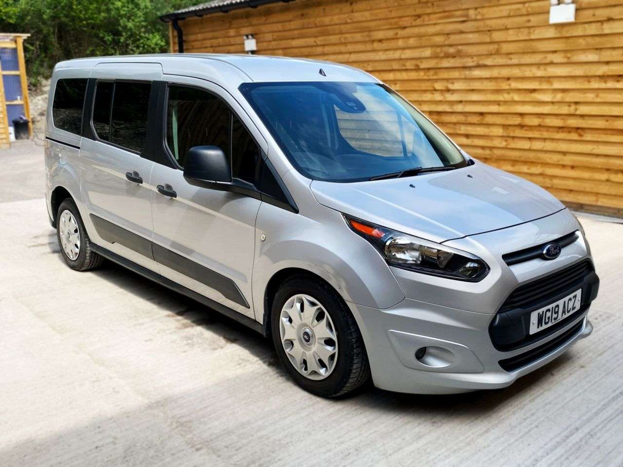 A 2019 FORD GRAND TOURNEO CONNECT Passenger Up Front or Drive From Wheelchair Accessible Vehicle WAV A 2019 FORD GRAND TOURNEO CONNECT Passenger Up Front or Drive From Wheelchair Accessible Vehicle WAV