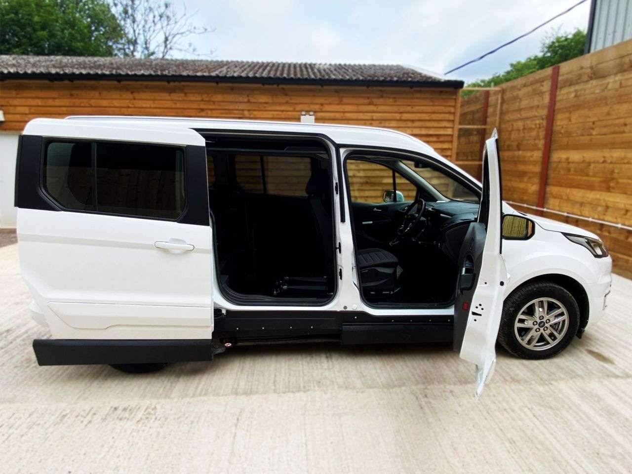 2021 FORD GRAND TOURNEO CONNECT 2021 FORD GRAND TOURNEO CONNECT